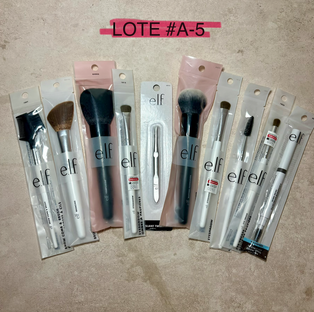 LOTE 10 PZS BROCHAS ELF #A-5
