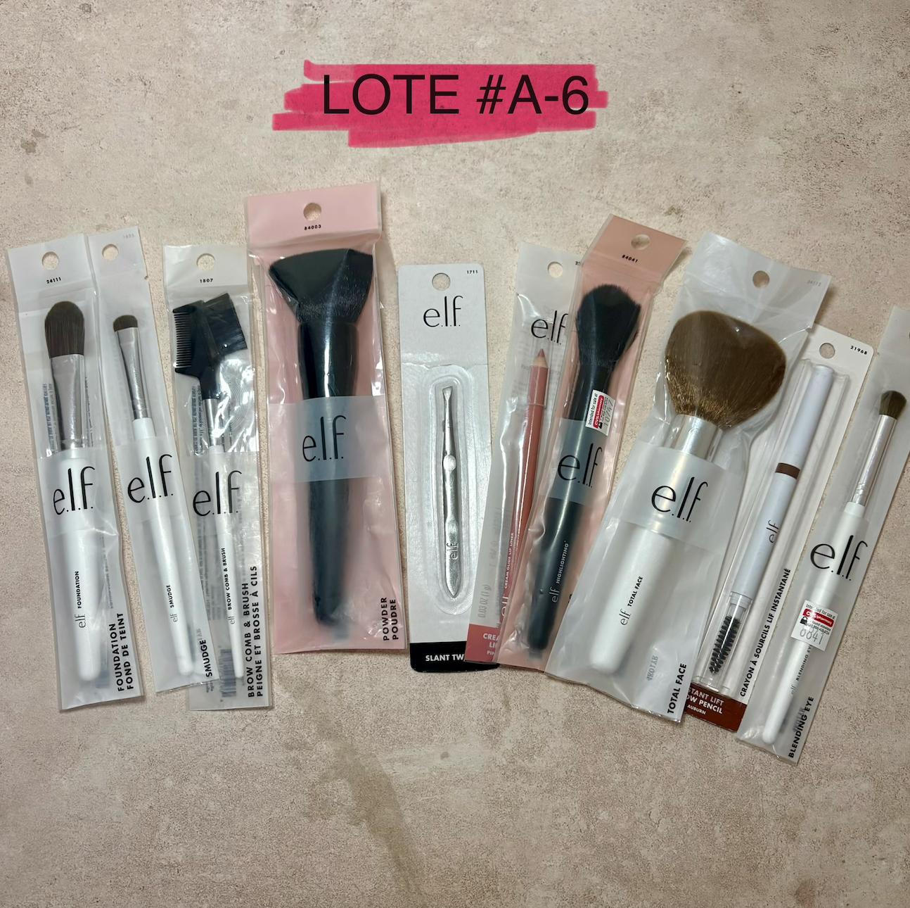 LOTE 10 PZS BROCHAS ELF #A-6